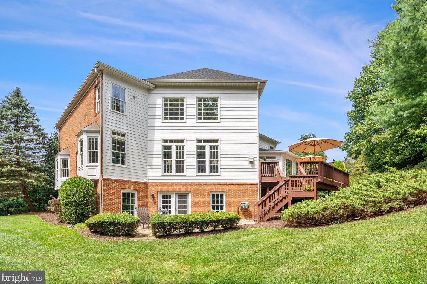 11317 Stonehouse Pl, Dulles VA  20165-5122 exterior