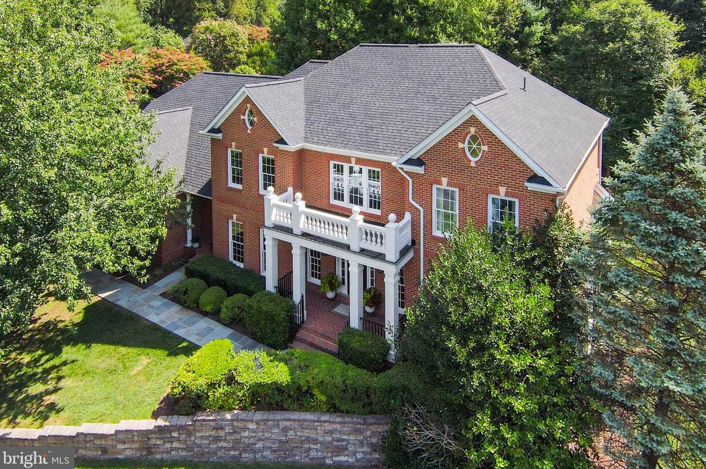 11317 Stonehouse Pl, Dulles VA  20165-5122 exterior