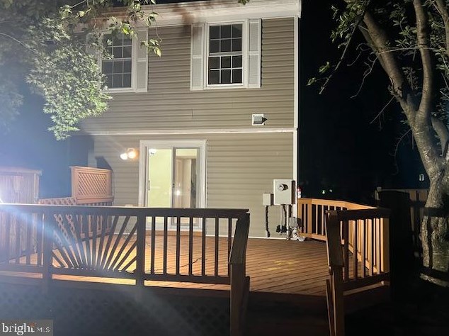 8 Wyatt Ct, Dulles VA  20165-5731 exterior