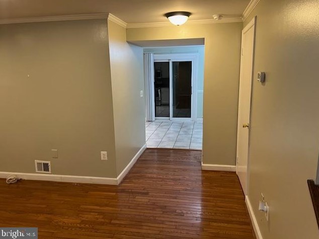 8 Wyatt Ct, Dulles VA  20165-5731 exterior