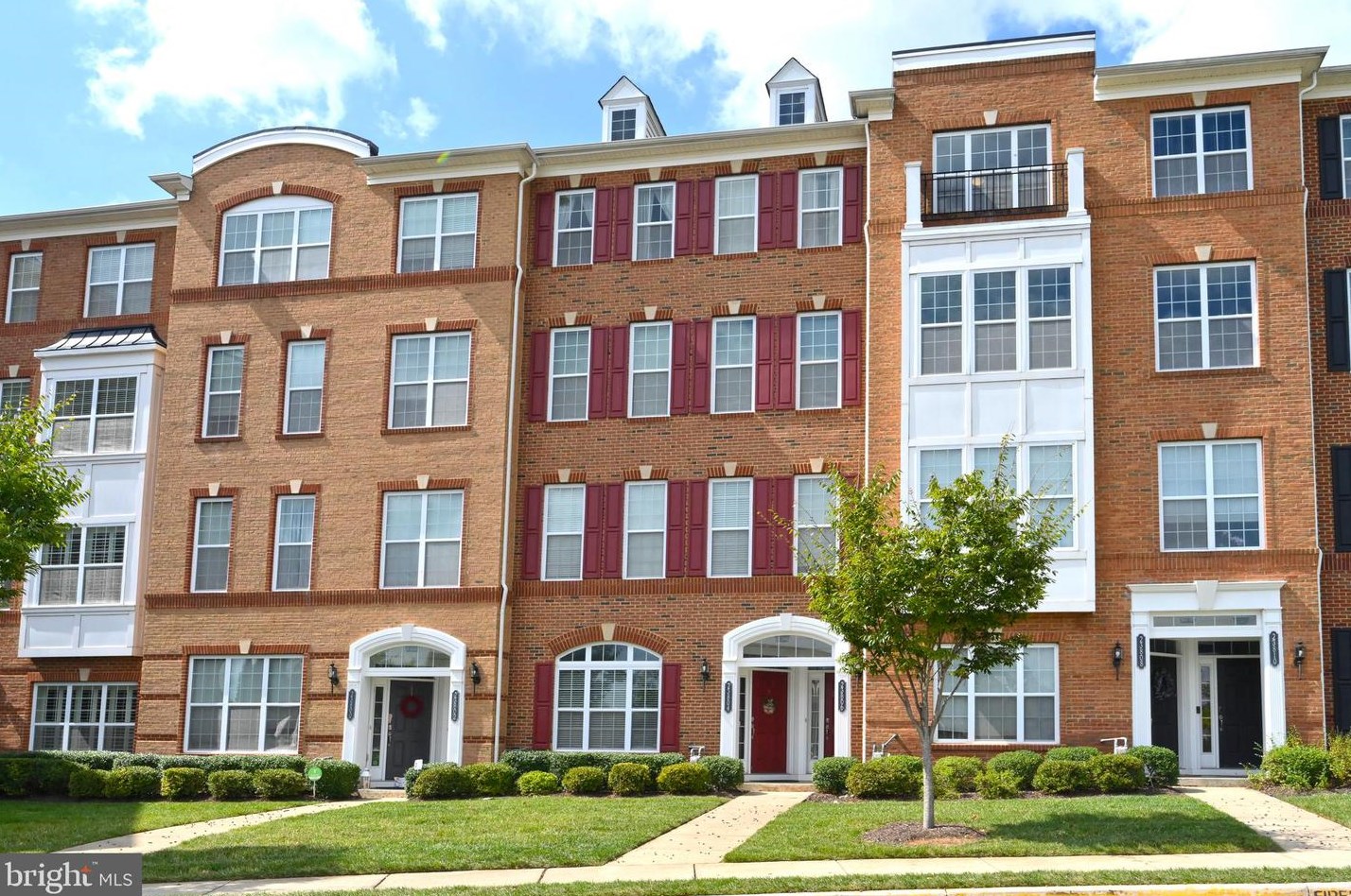 23806 Hopewell Manor Ter, Ashburn, VA 20148-7422