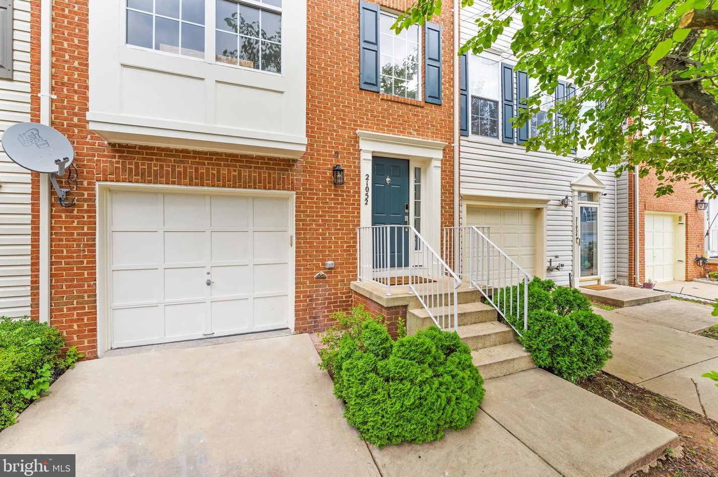 21052 Tioga Ter, Ashburn, VA 20147-4820