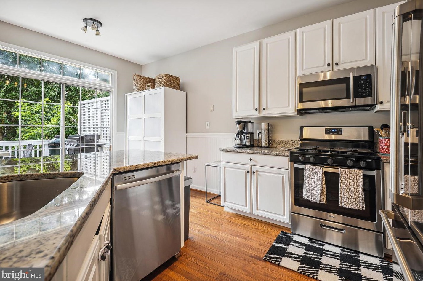 20579 Banbury Sq, Dulles, VA 20165-7551