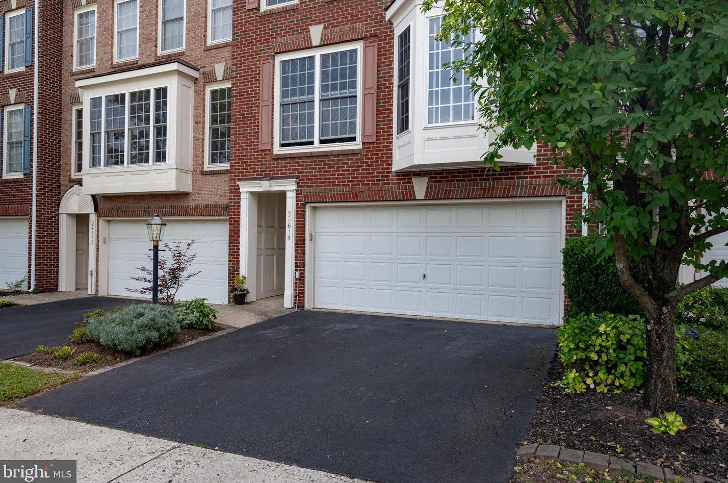 24614 Nettle Mill Sq, Stone Ridge, VA 20105-2991