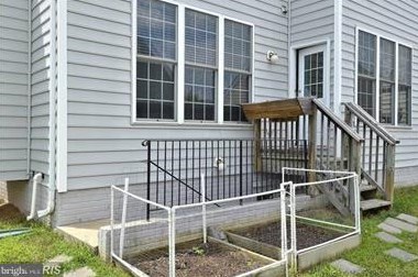 25904 Donovan Dr, Fairfax, VA 20152-3411