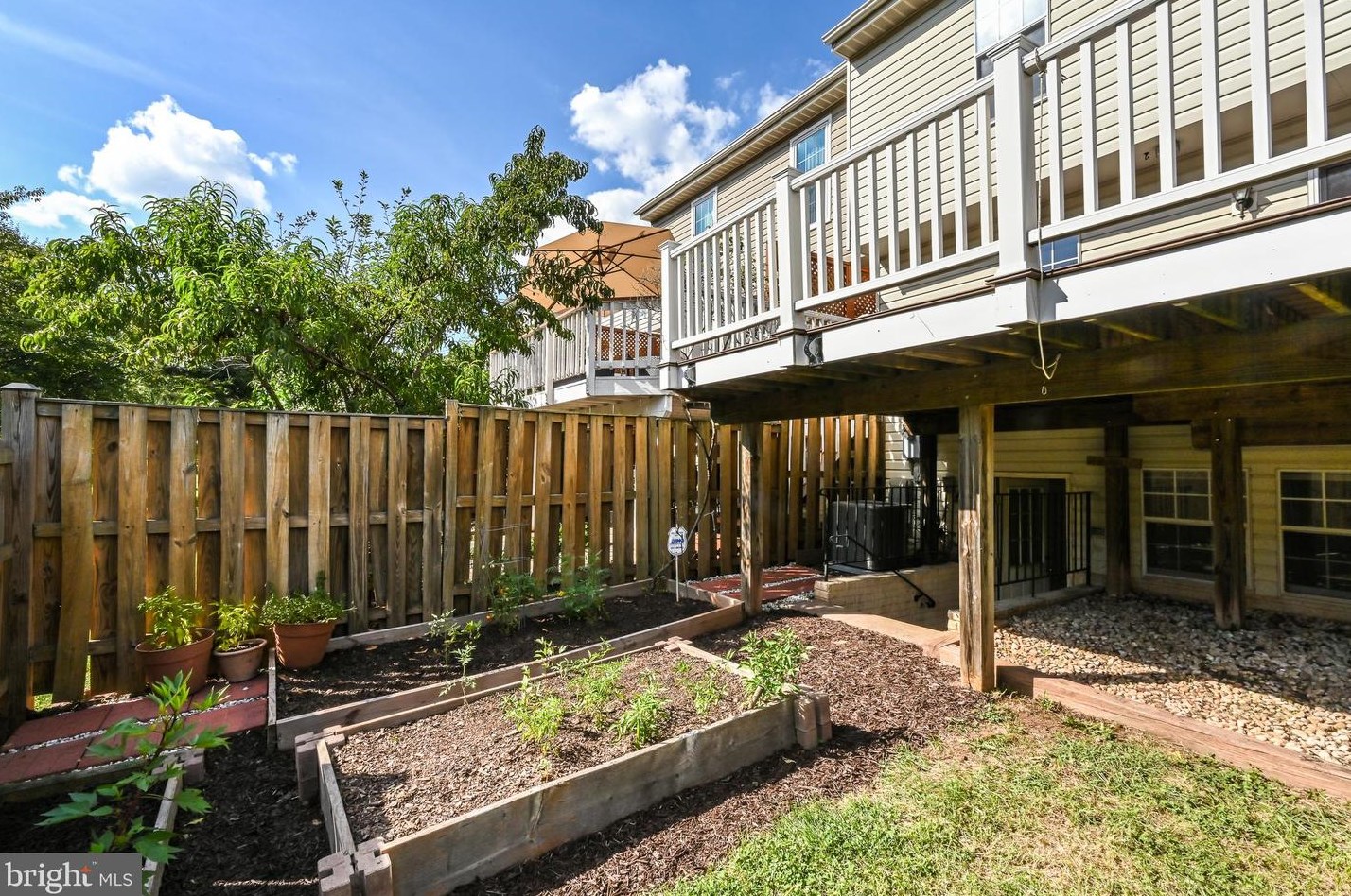 43469 Postrail Sq, Ashburn VA  20147-4632 exterior