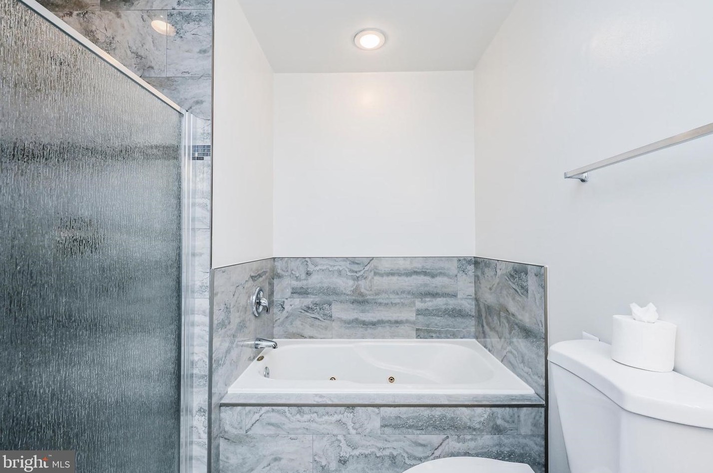 43469 Postrail Sq, Ashburn VA  20147-4632 exterior