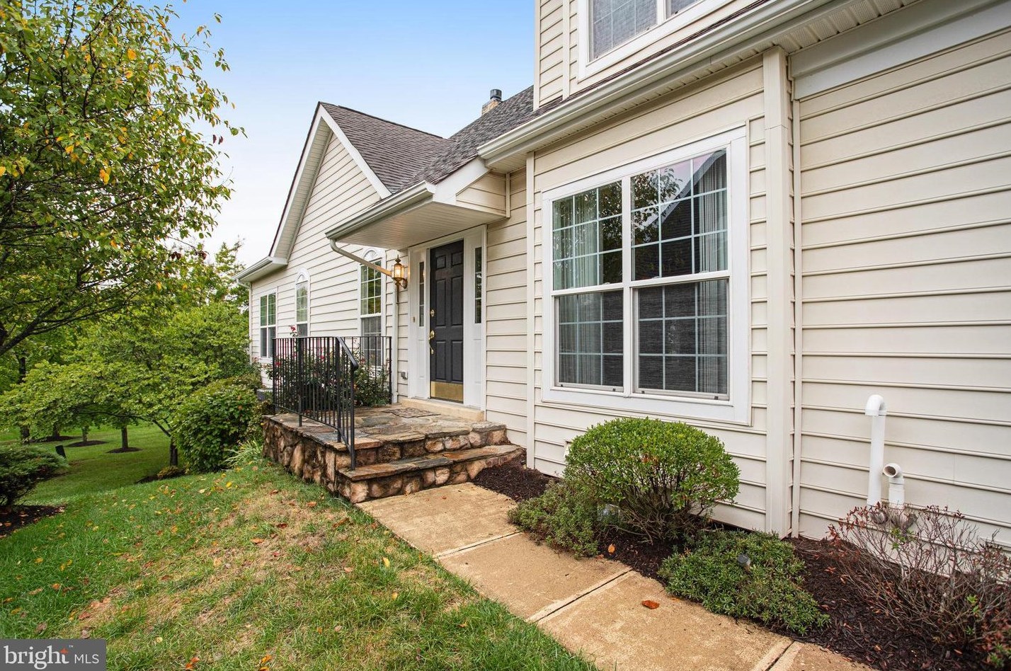 19915 Mizner Ter, Ashburn, VA 20147-5254