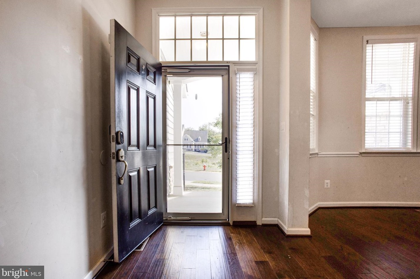 20922 Goose Preserve Dr, Ashburn VA  20148 exterior