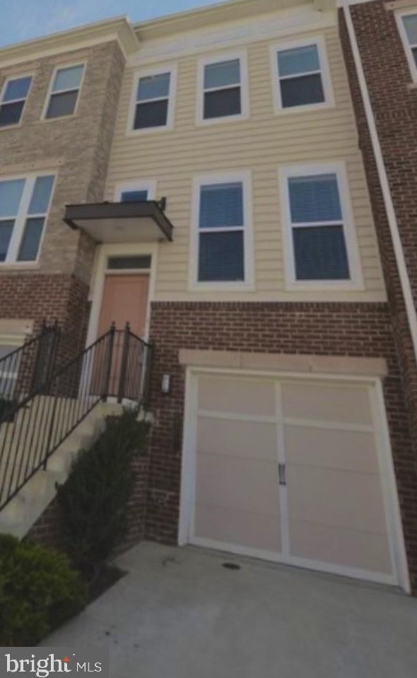 42681 Redeemer Ter, Ashburn, VA 20148