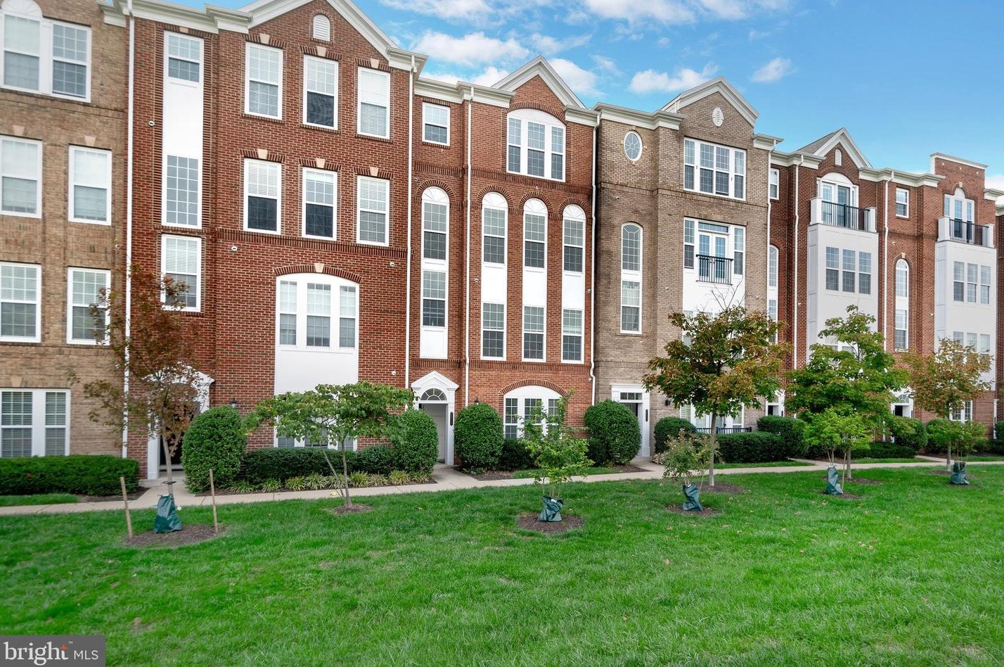 20646 Sibbald Sq, Ashburn, VA 20147-4063