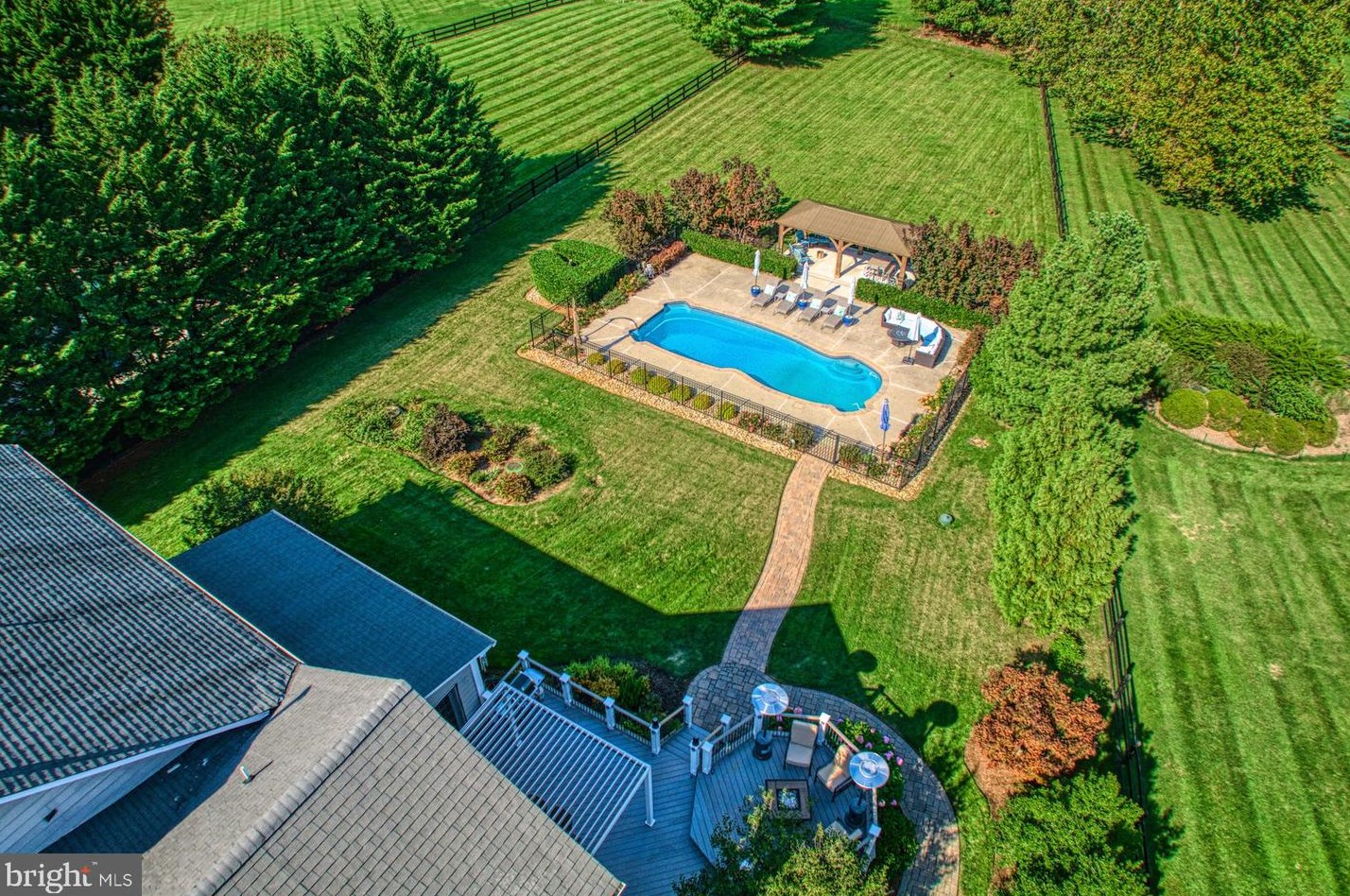 40314 Iron Liege Ct, Leesburg, VA 20176