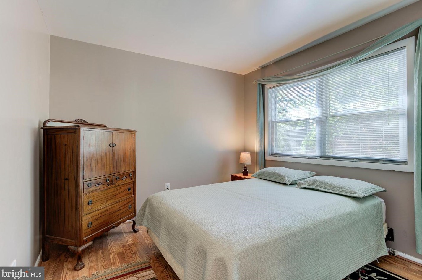 212 Penny Ln, Dulles VA  20164-1606 exterior