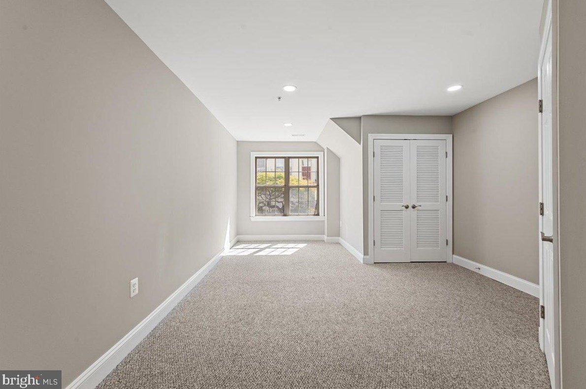 46366 Hobbs Sq, Dulles VA  20165-7262 exterior