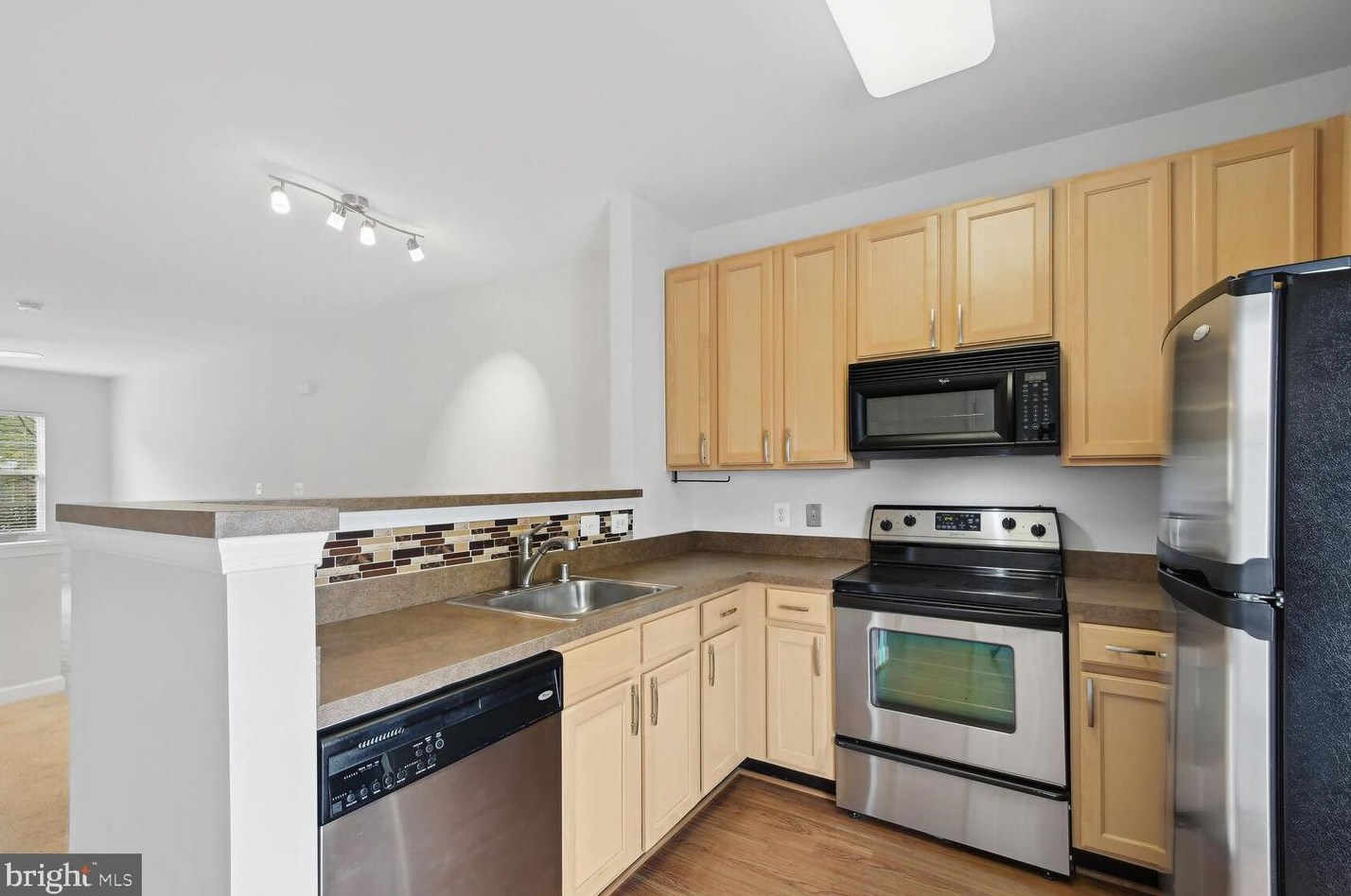 42460 Hollyhock Ter, Ashburn, VA 20148
