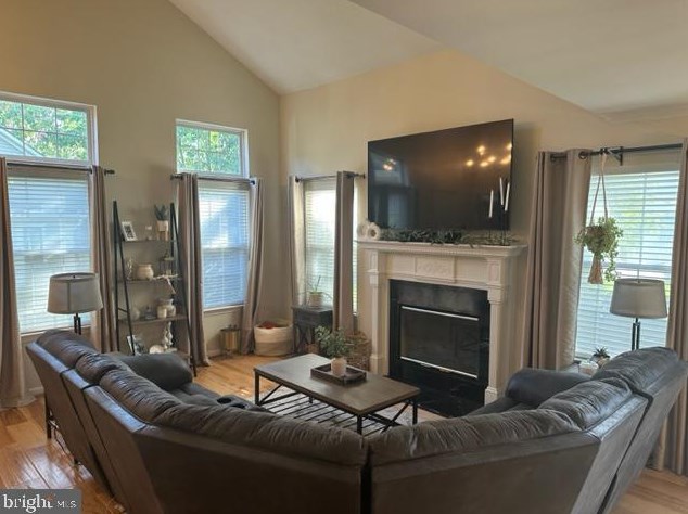 20390 Alderleaf Ter, Ashburn VA  20147-3731 exterior