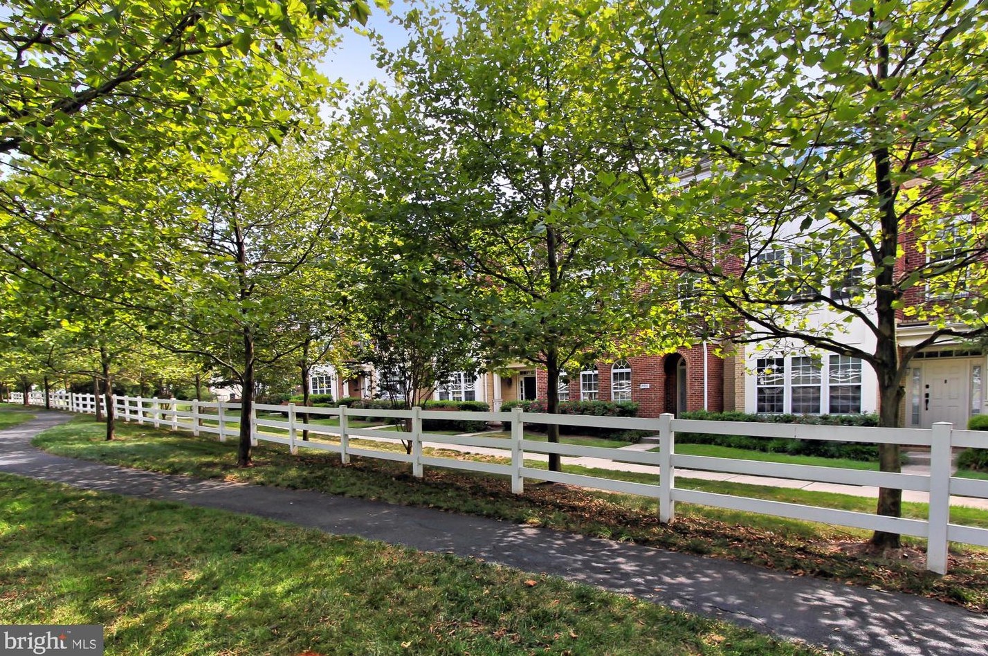 19350 Gardner View Sq, Leesburg, VA 20176