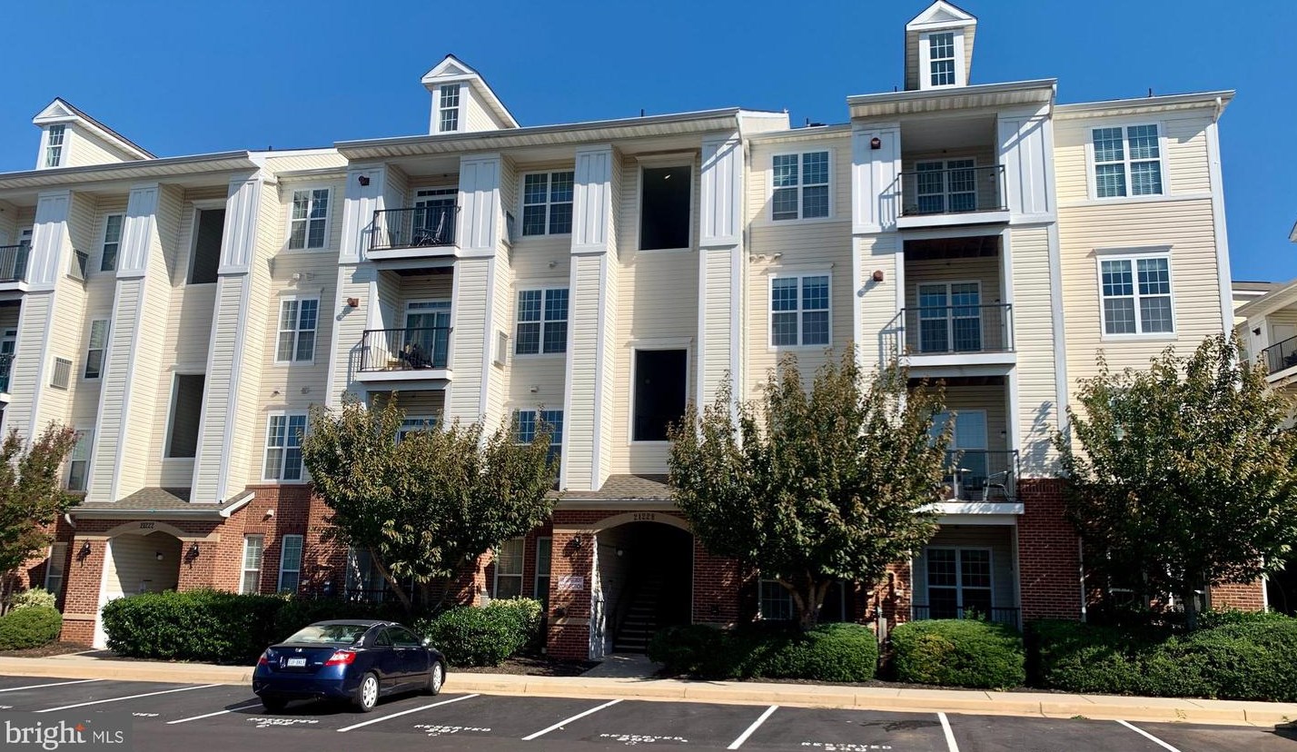 21228 Mcfadden Sq Unit 313, Dulles, VA 20165