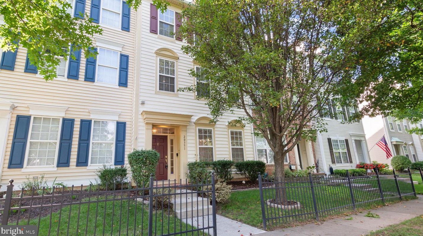 20351 Vermeer St, Ashburn, VA 20147-7419