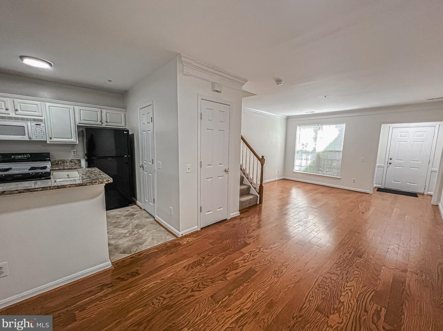 21887 Elkins Ter, Dulles VA  20166-6807 exterior