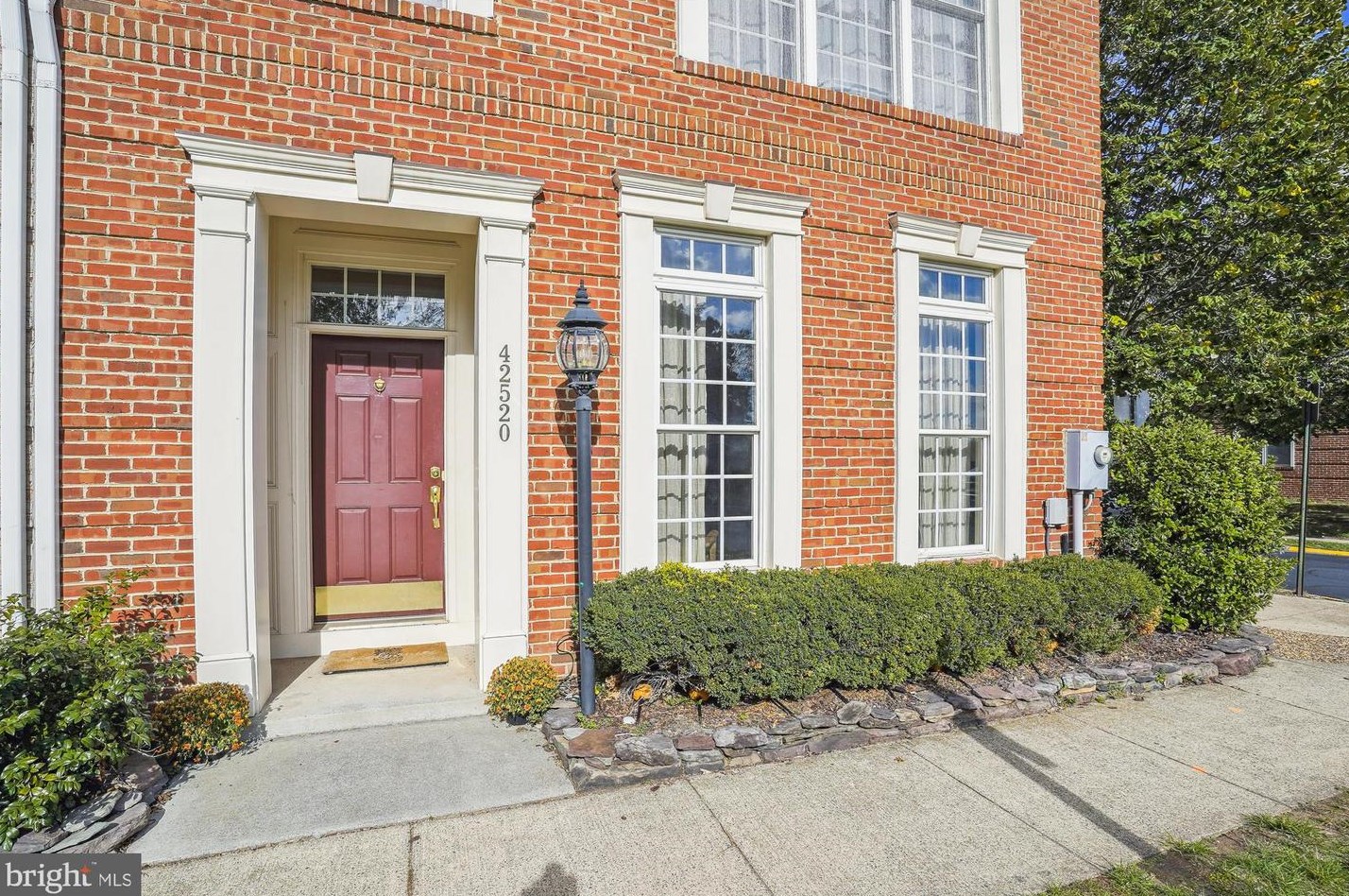 42520 Legacy Park Dr, Ashburn, VA 20148