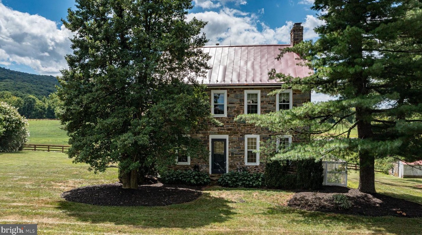 13252 Harpers Ferry Rd, Purcellville, VA 20132