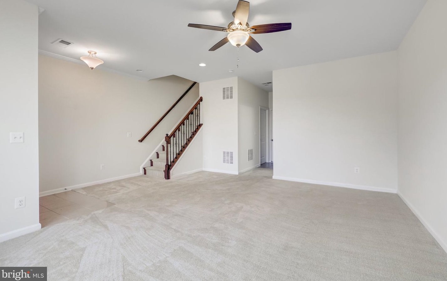 23419 Epperson Sq, Ashburn VA  20148-7428 exterior