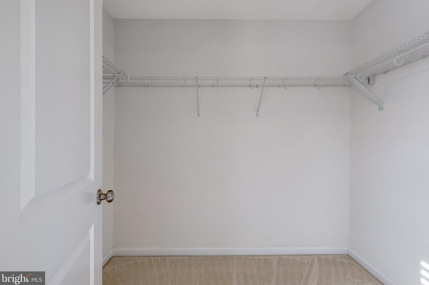 23419 Epperson Sq, Ashburn VA  20148-7428 exterior