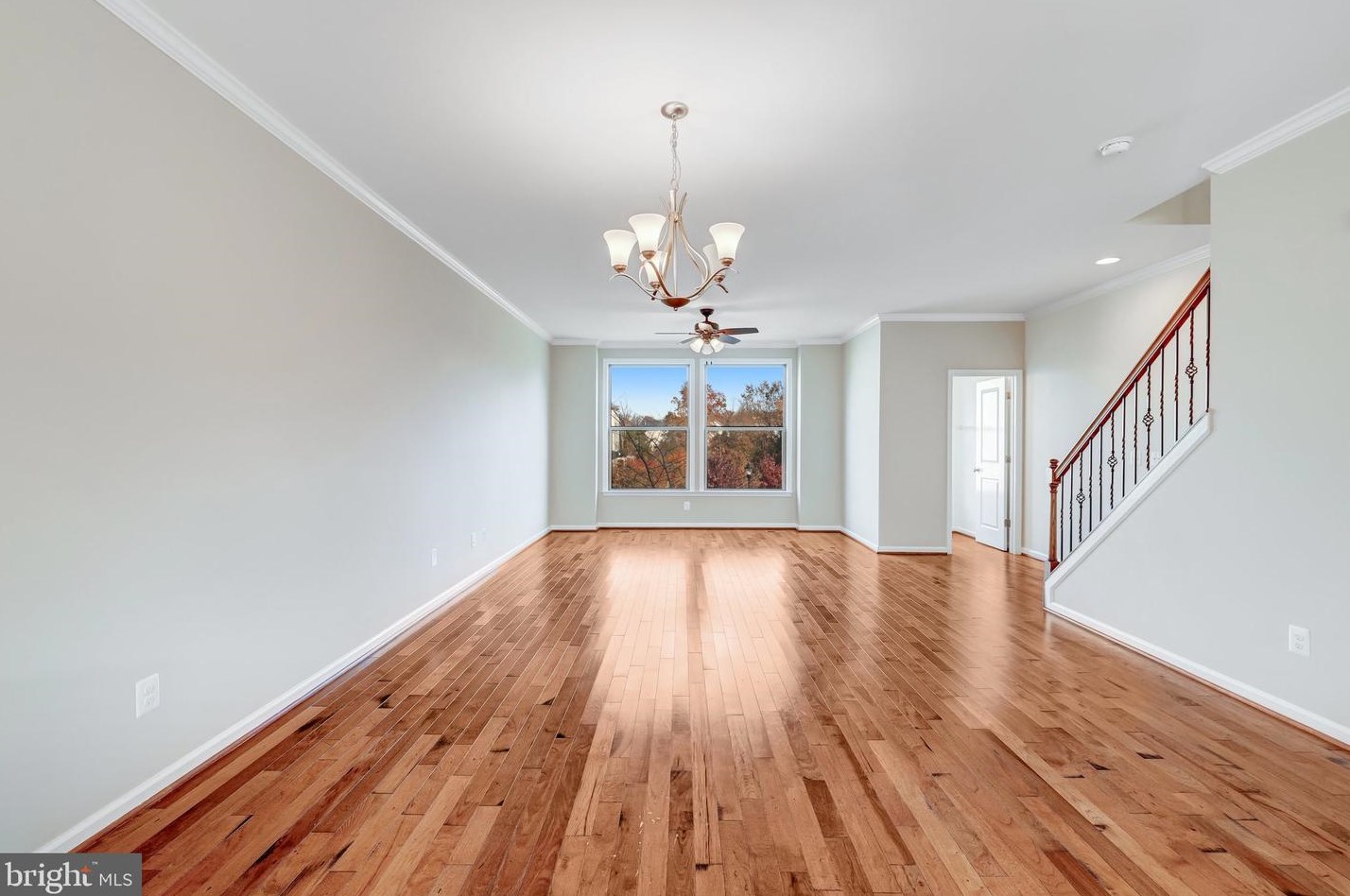 23419 Epperson Sq, Ashburn VA  20148-7428 exterior