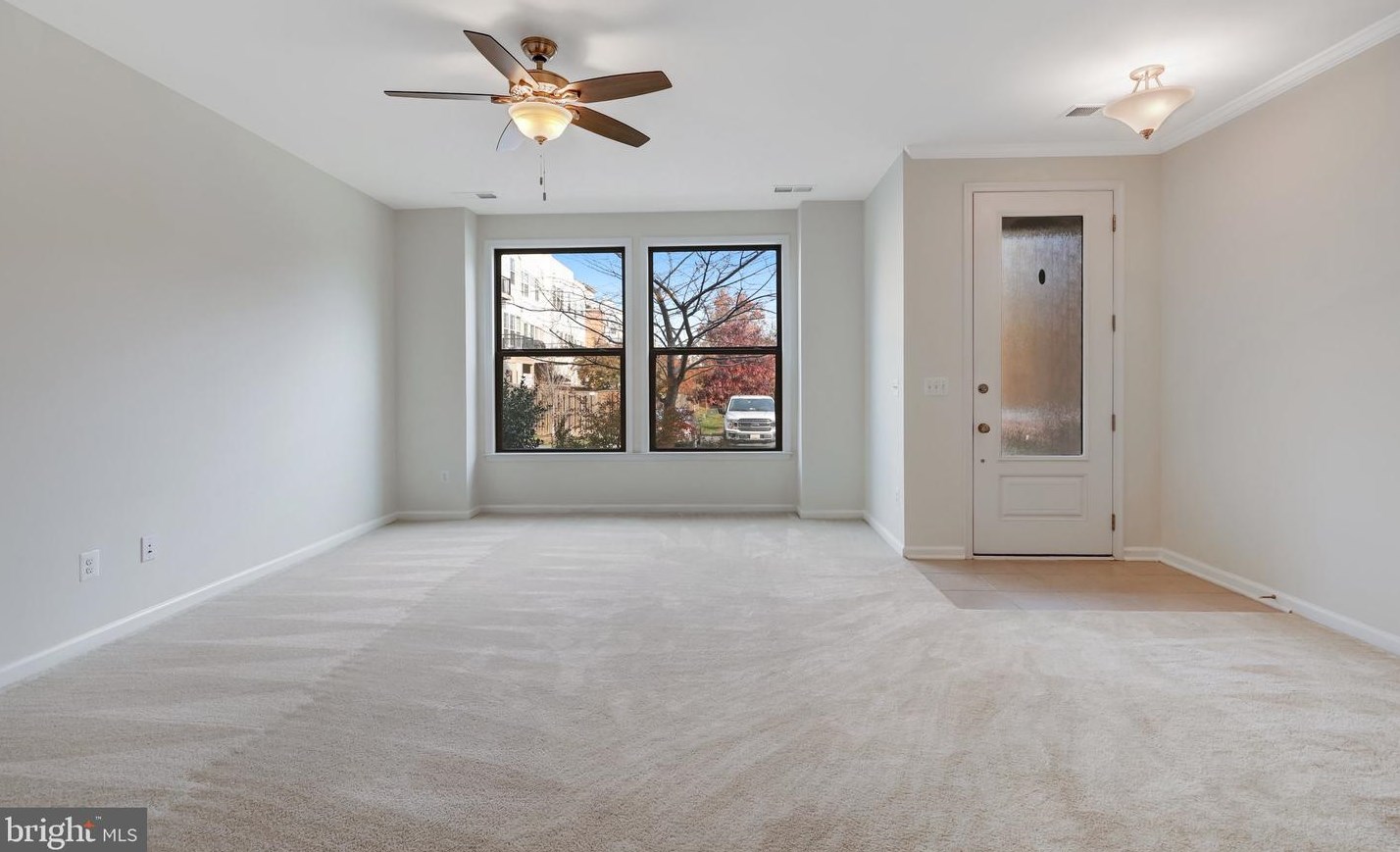 23419 Epperson Sq, Ashburn VA  20148-7428 exterior