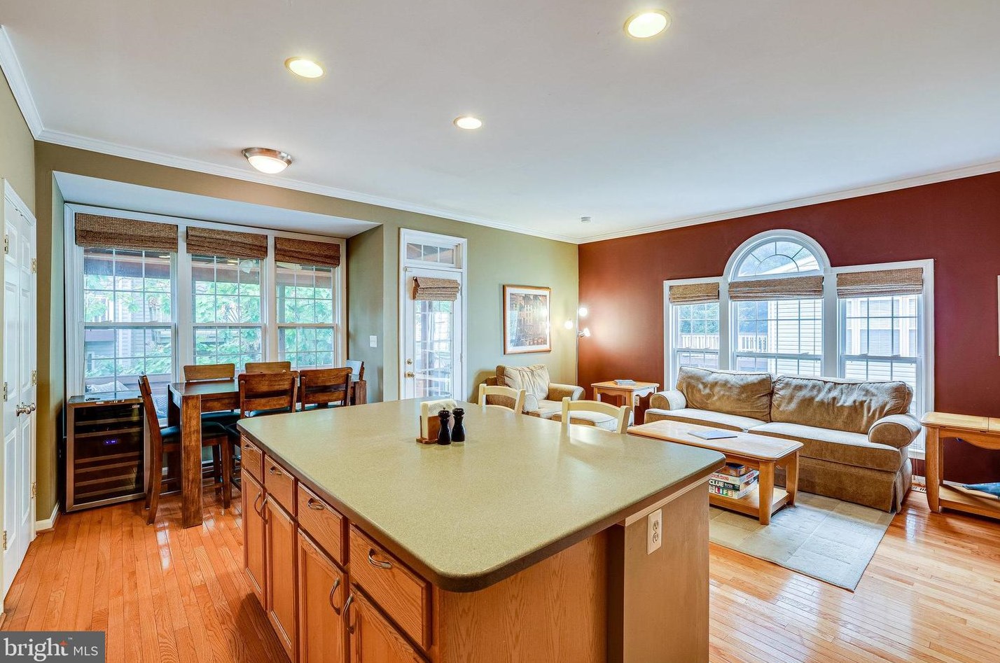 46683 Cavendish Sq, Sterling VA  20165-4324 exterior