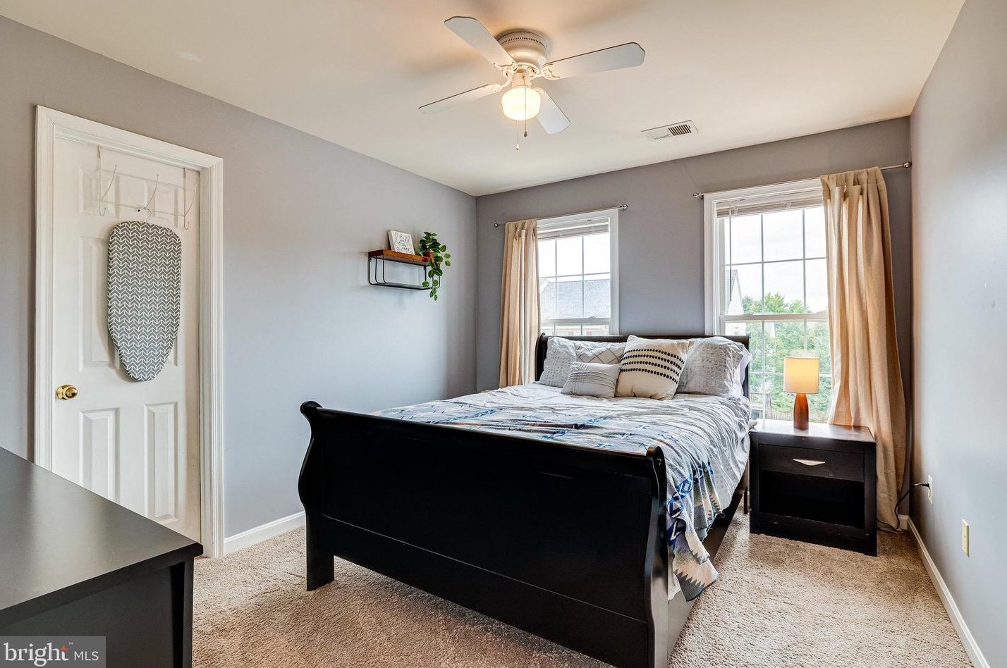 46683 Cavendish Sq, Sterling VA  20165-4324 exterior