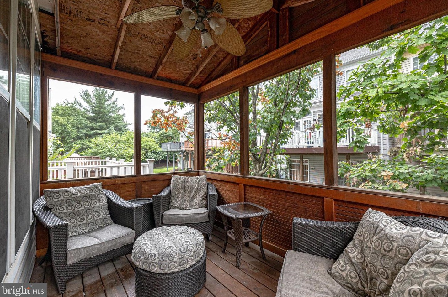 46683 Cavendish Sq, Sterling VA  20165-4324 exterior