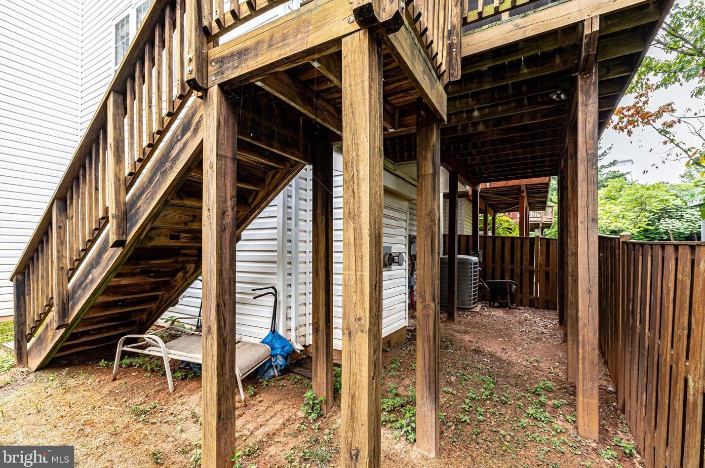 46683 Cavendish Sq, Sterling VA  20165-4324 exterior