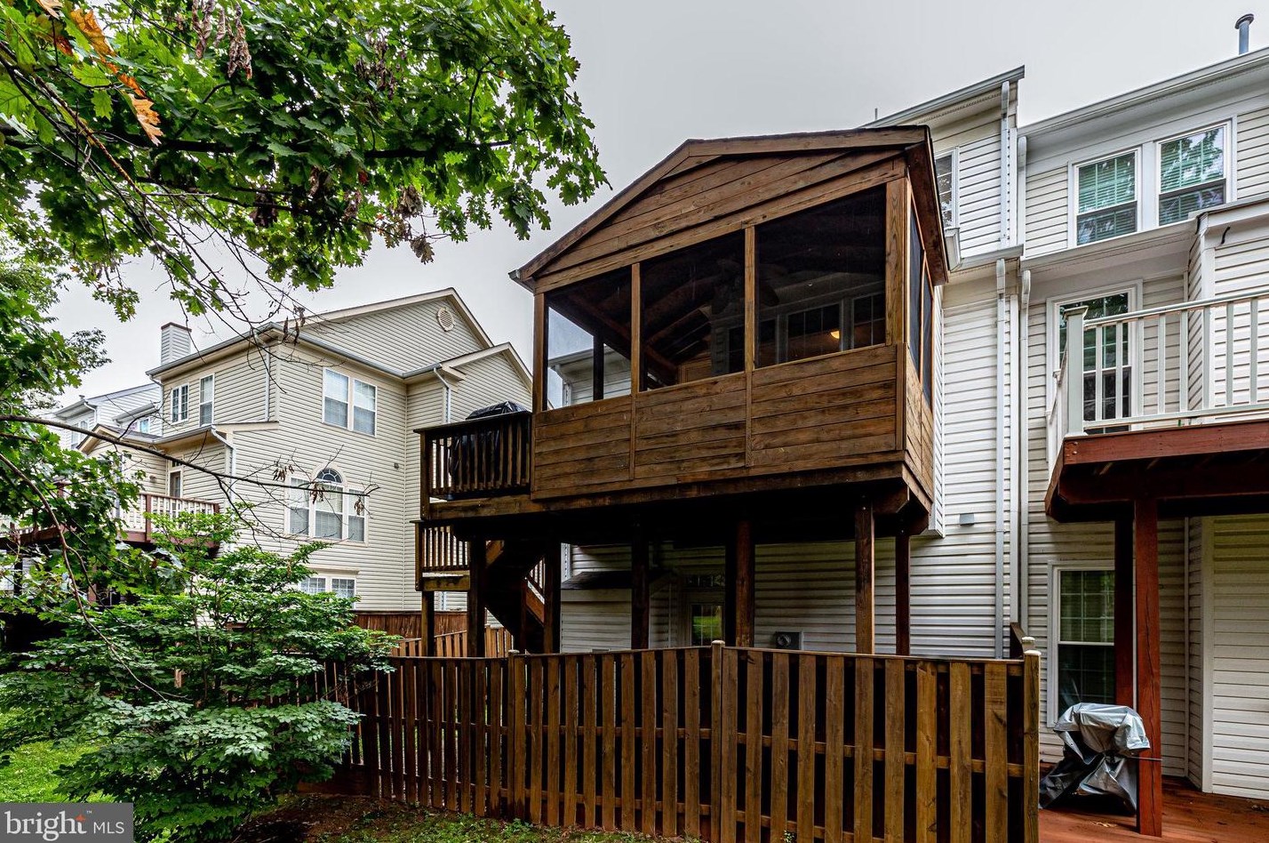 46683 Cavendish Sq, Sterling VA  20165-4324 exterior