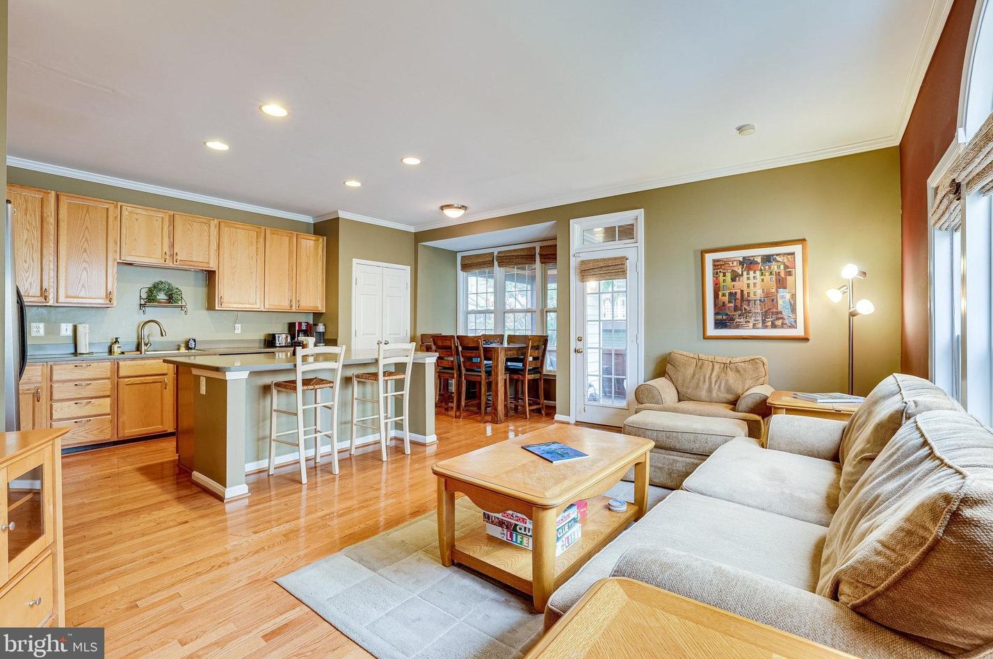 46683 Cavendish Sq, Sterling VA  20165-4324 exterior