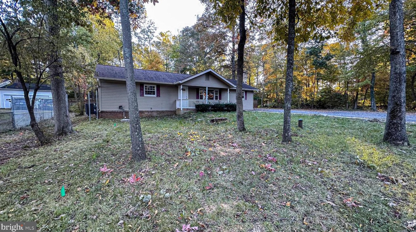 45419 Persimmon Ln, Dulles, VA 20165