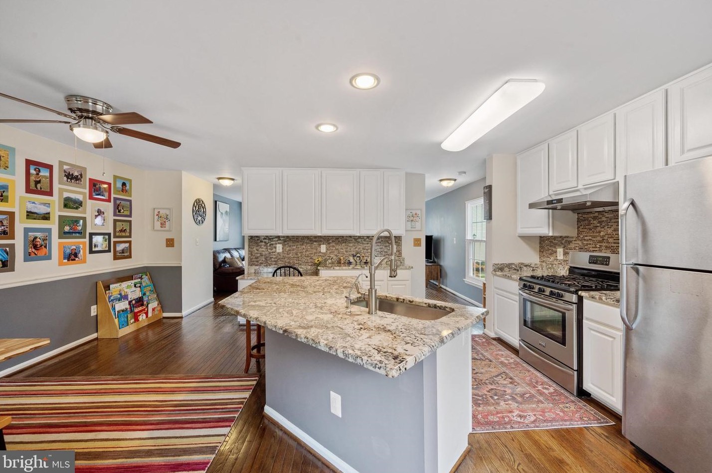 22340 Great Trail Ter, Dulles VA  20164-5228 exterior