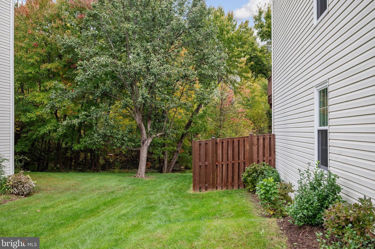 22340 Great Trail Ter, Dulles VA  20164-5228 exterior