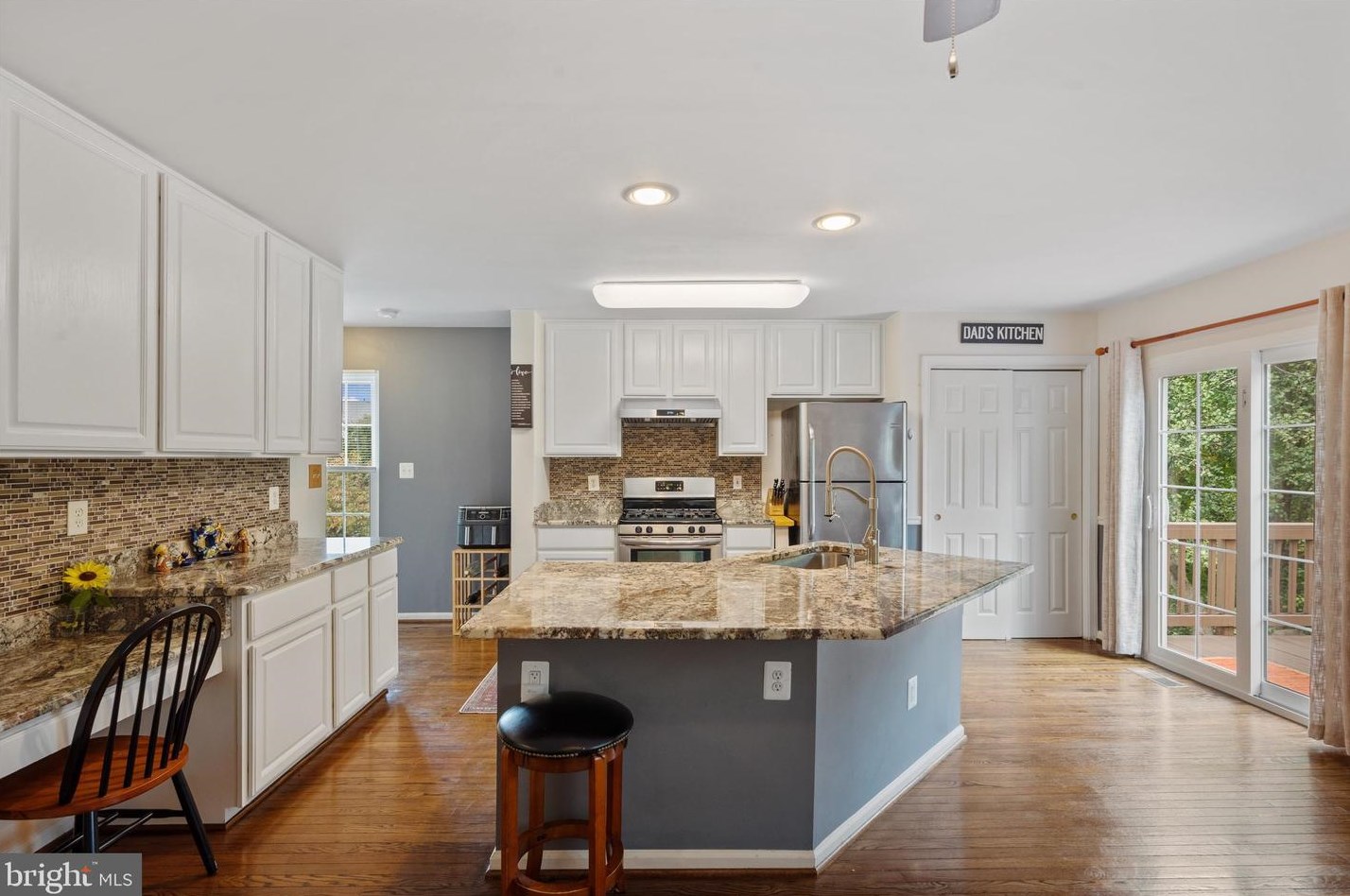 22340 Great Trail Ter, Dulles VA  20164-5228 exterior