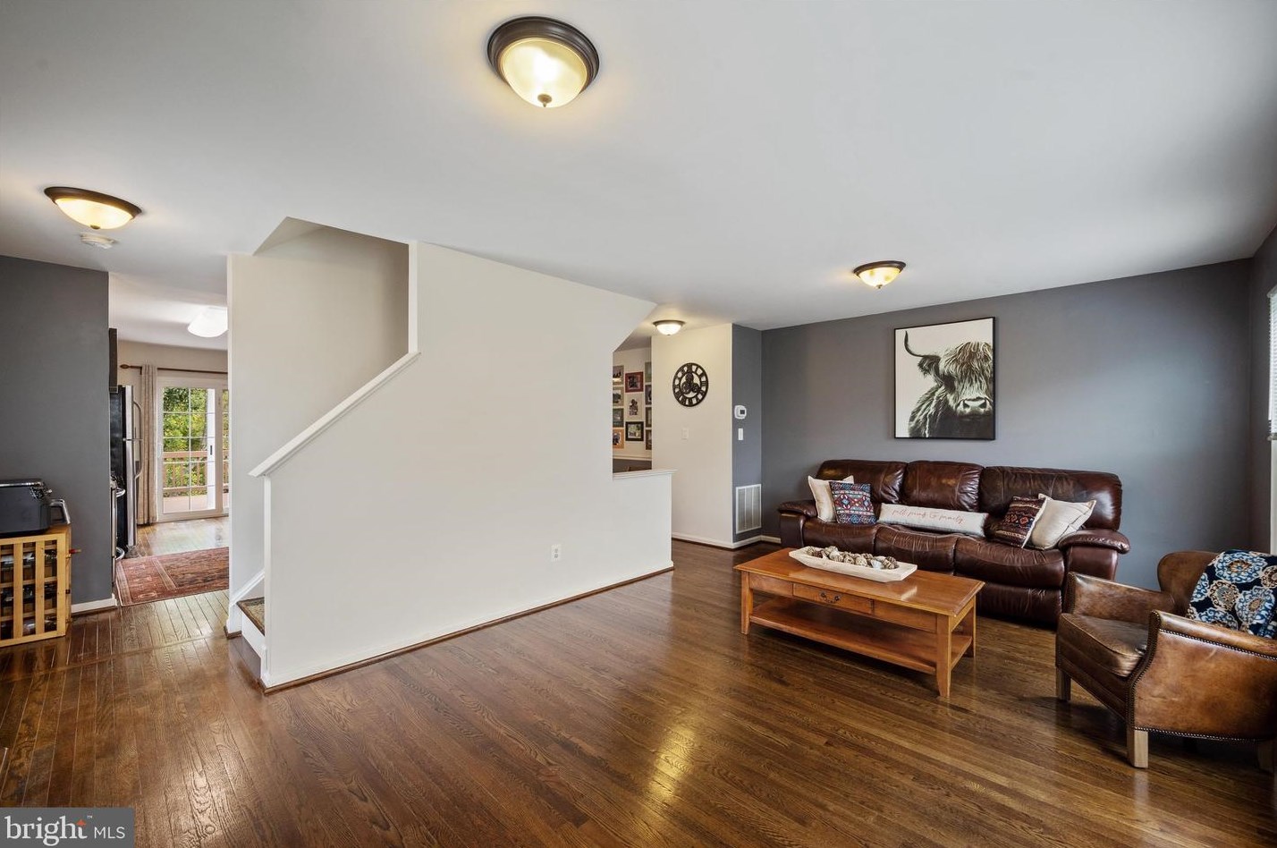 22340 Great Trail Ter, Dulles VA  20164-5228 exterior