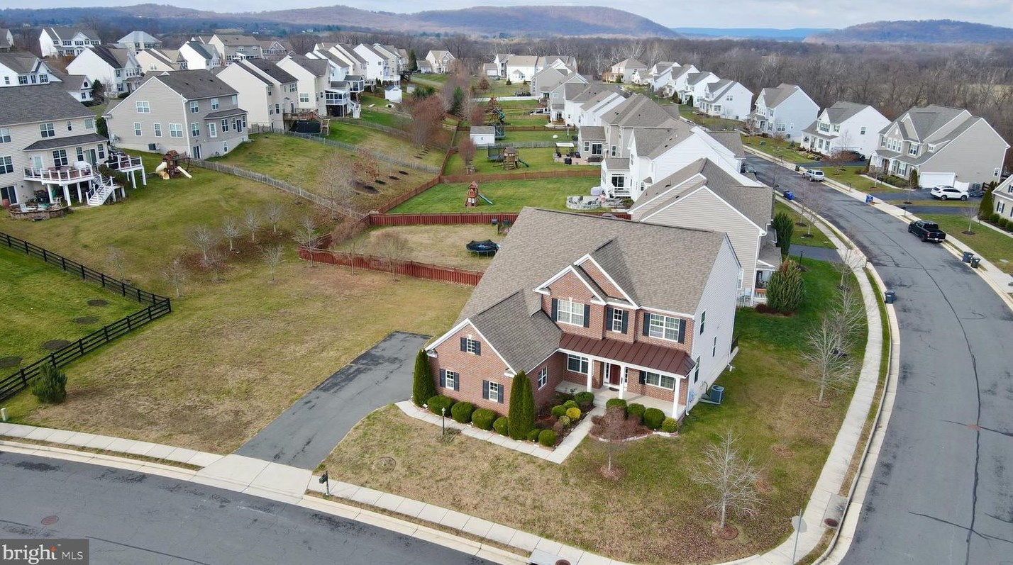 13410 Eagles Rest Dr, Leesburg, VA 20176