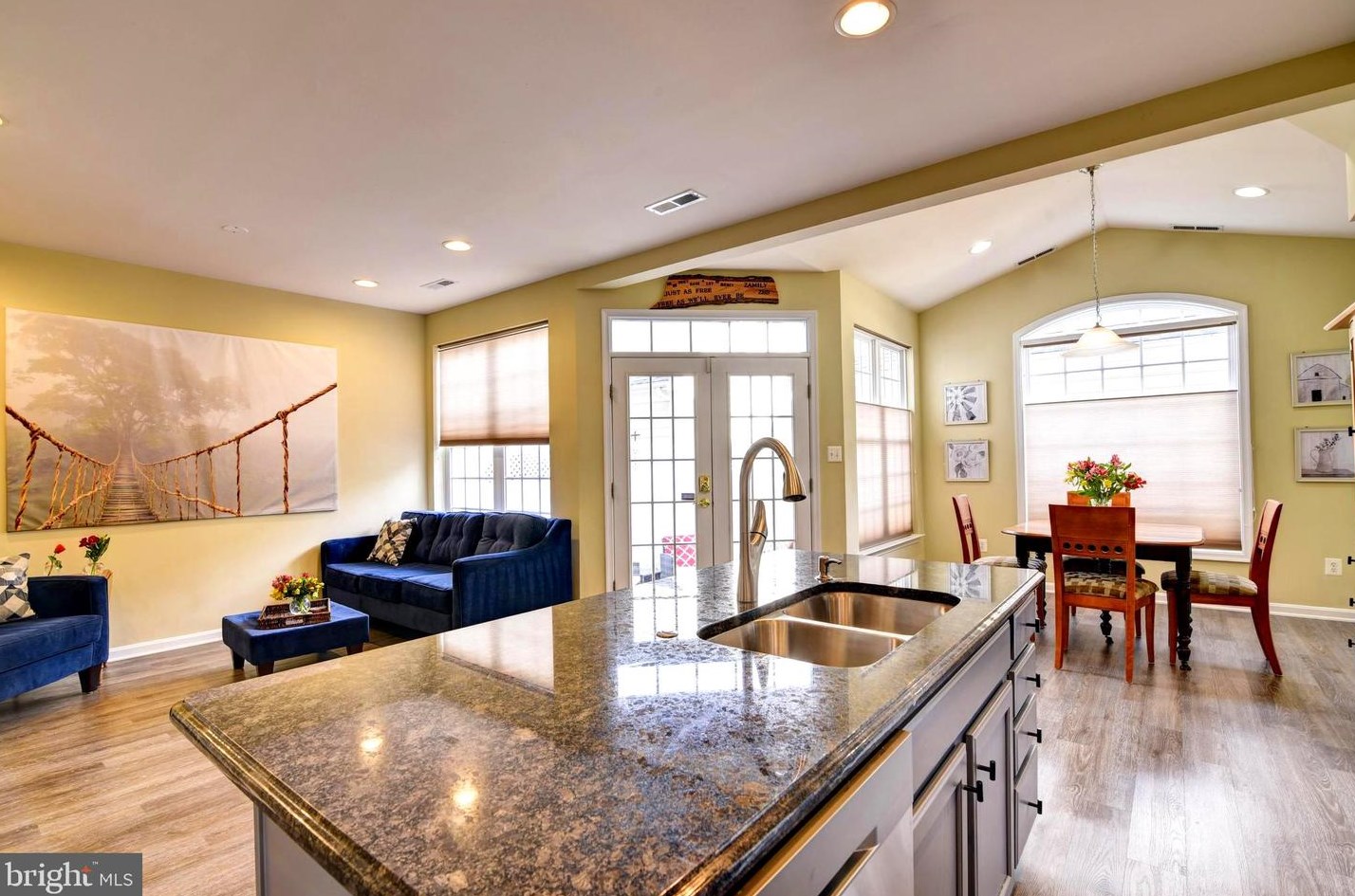 42494 Legacy Park Dr, Ashburn VA  20148-5616 exterior