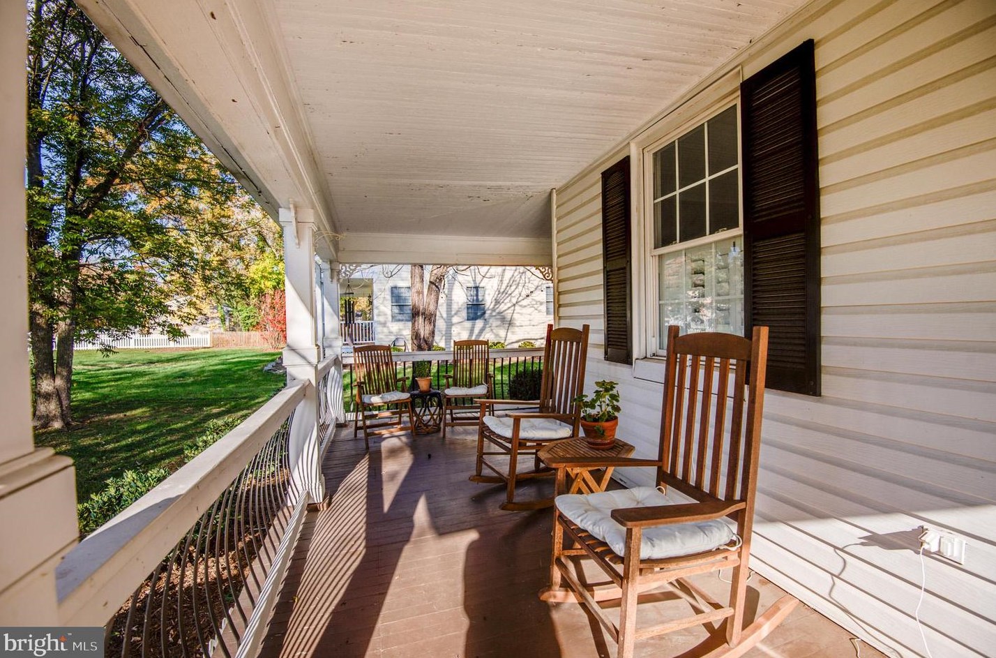 9 S Loudoun St, Lovettsville, VA 20180