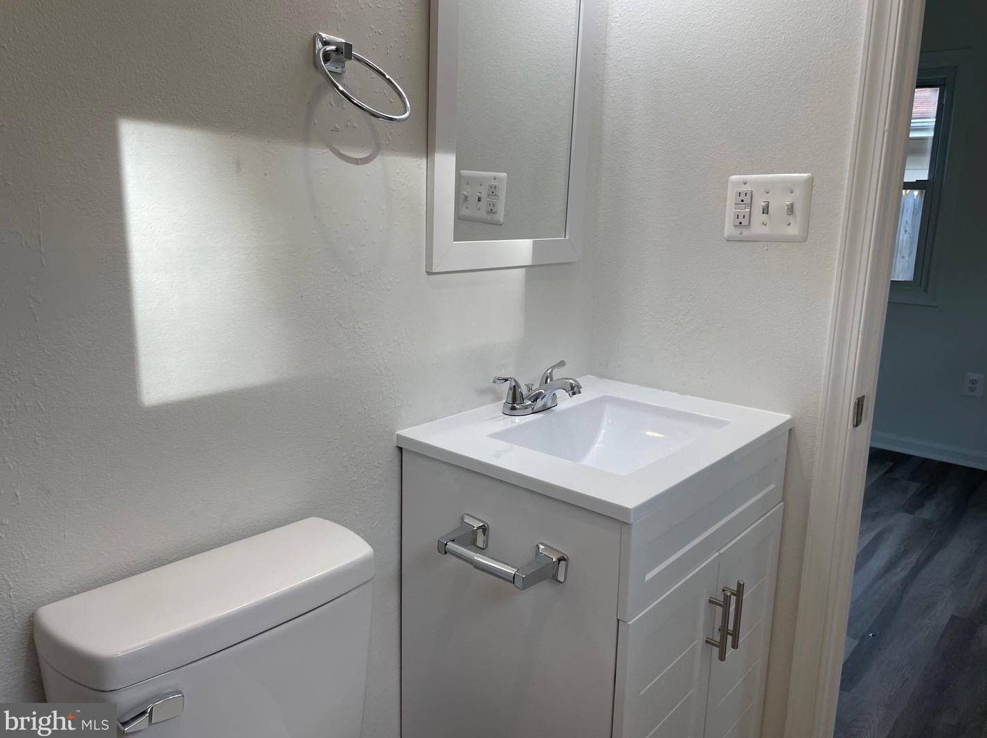 607 Nettle Tree Rd, Dulles VA  20164-4725 exterior