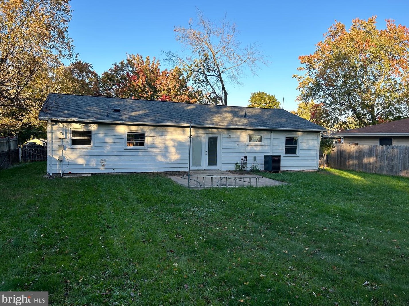 607 Nettle Tree Rd, Dulles VA  20164-4725 exterior