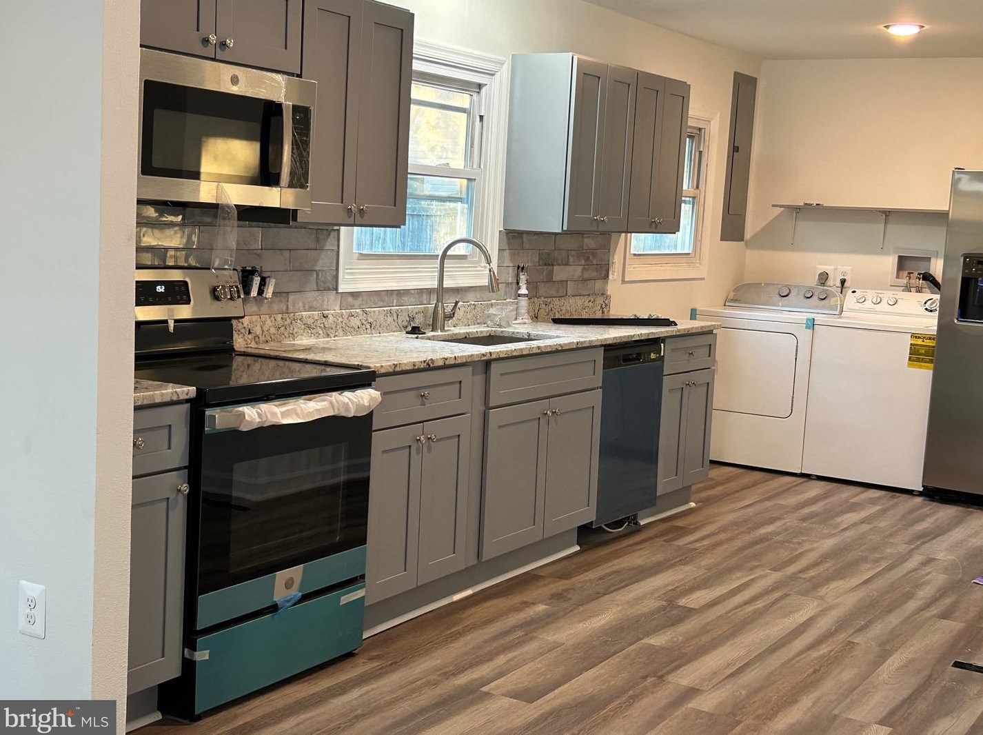 607 Nettle Tree Rd, Dulles VA  20164-4725 exterior