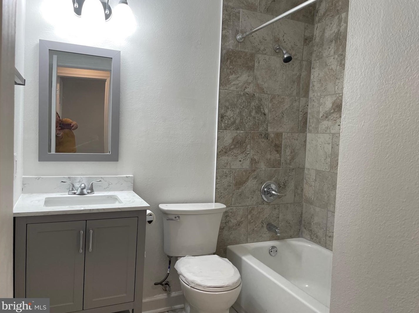 607 Nettle Tree Rd, Dulles VA  20164-4725 exterior