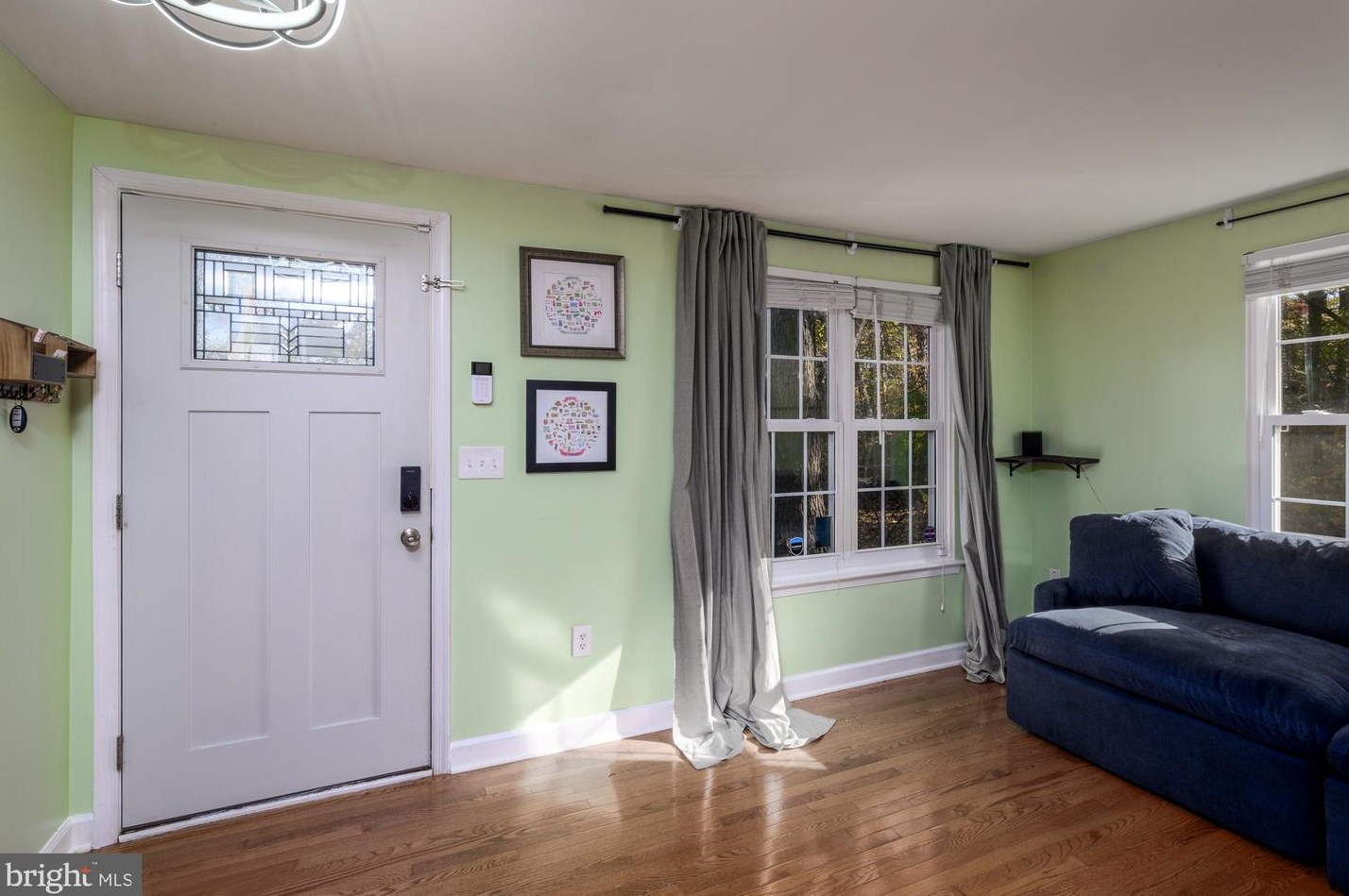 34 Devon Ct, Dulles VA  20165-5766 exterior