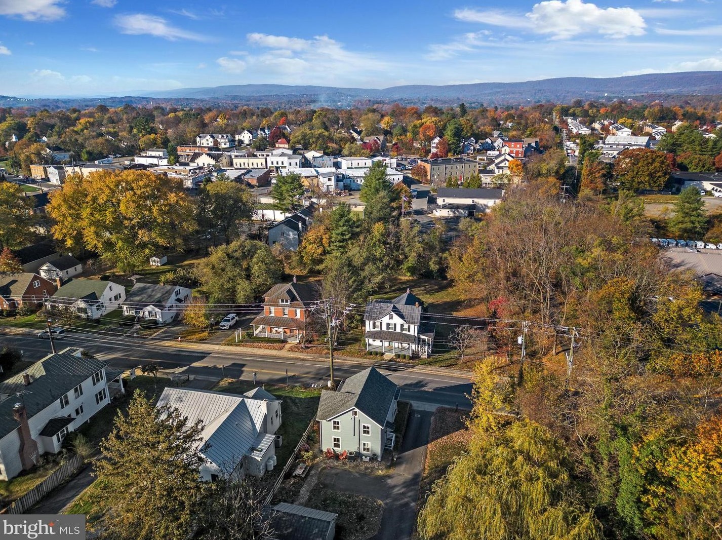 160 N Hatcher Ave, Purcellville, VA 20132